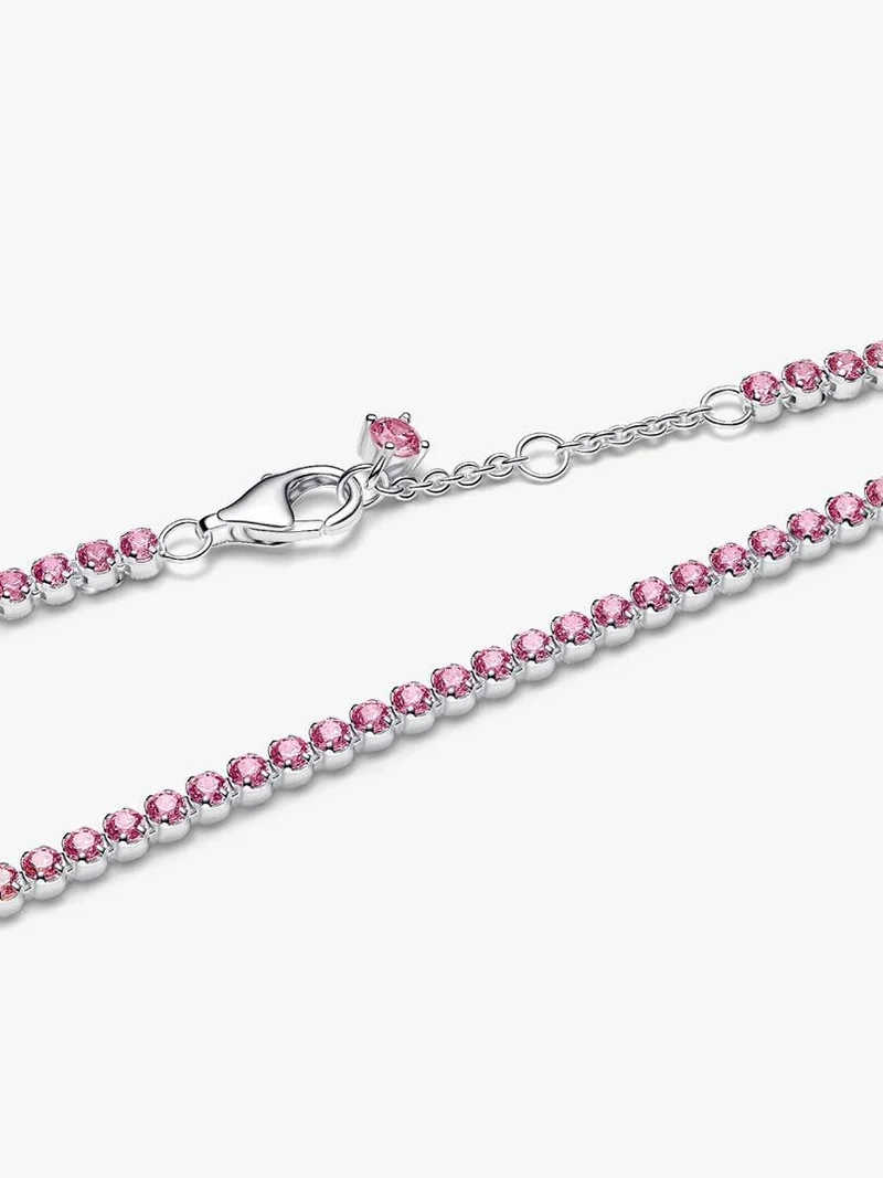 Tennisarmband i sterlingsilver med rosa zirkoniastenar från Pandora Timeless-kollektionen. Skapa en elegant stil med detta strålande armband.