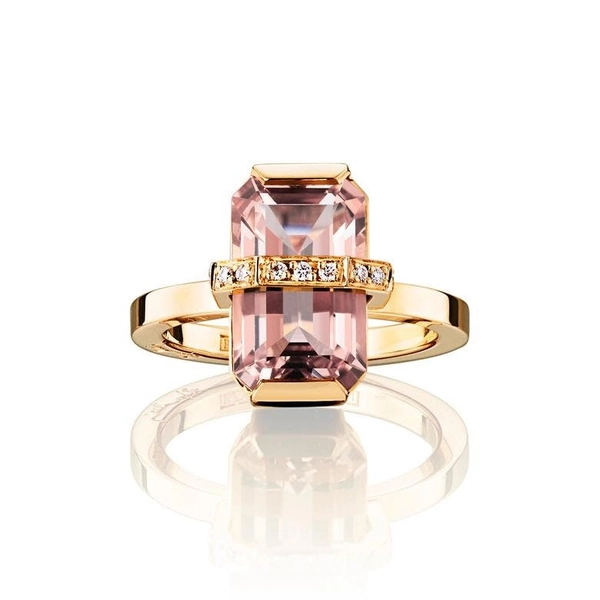 Little Bend Over Morganite Gold - Efva Attling ringar - Snabb frakt & paketinslagning - Nordicspectra.se