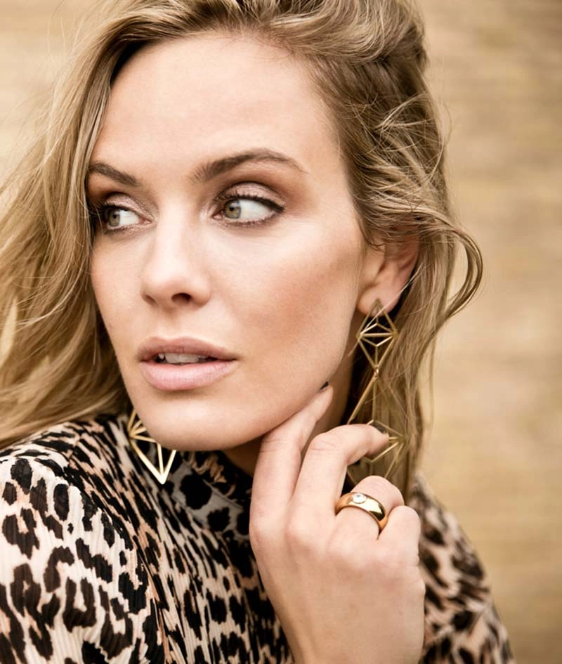 JOSEFIN Ring Guld - Astrid & Agnes - Snabb frakt & paketinslagning - Nordicspectra.se