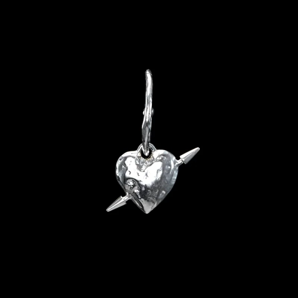 Tuvstarr's Heart Earring i silver
