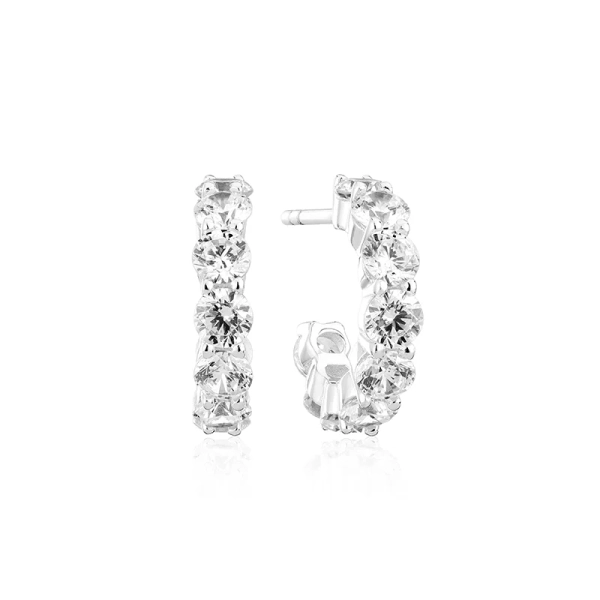 Belluno Creolo Parvus Örhängen i silver med gnistrande Cubic Zirconia-stenar från Sif Jakobs Belluno-kollektion.