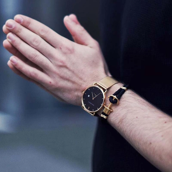 Nylon Phrep Armband Svart/Guld - Paul Hewitt armband - Snabb frakt & paketinslagning - Nordicspectra.se