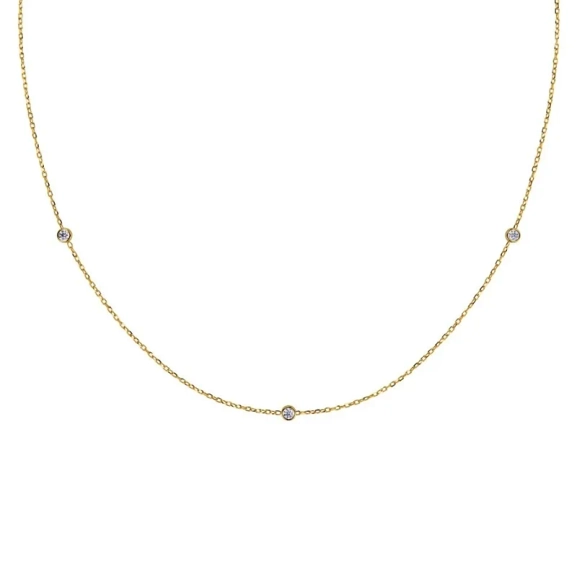 Halsband i 14K guldpläterat stål med små gnistrande cubic zirconia-stenar