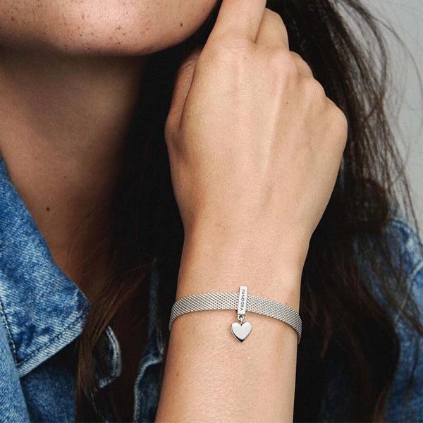 PANDORA Reflexions Dangling Heart Silver Clip Berlock - PANDORA - Snabb frakt & paketinslagning - Nordicspectra.se