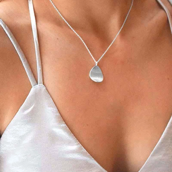 Leaf Single Necklace - Drakenberg Sjölin Halsband - Snabb frakt & paketinslagning - Nordicspectra.se