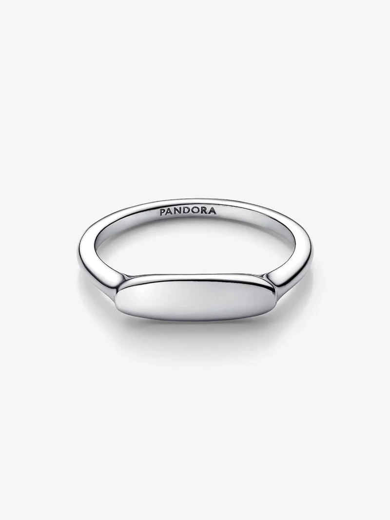Pandora Moments silver Bar Ring med enkel och elegant design för att ge din stil en personlig touch. Låt din individualitet lysa med denna vackra ring!