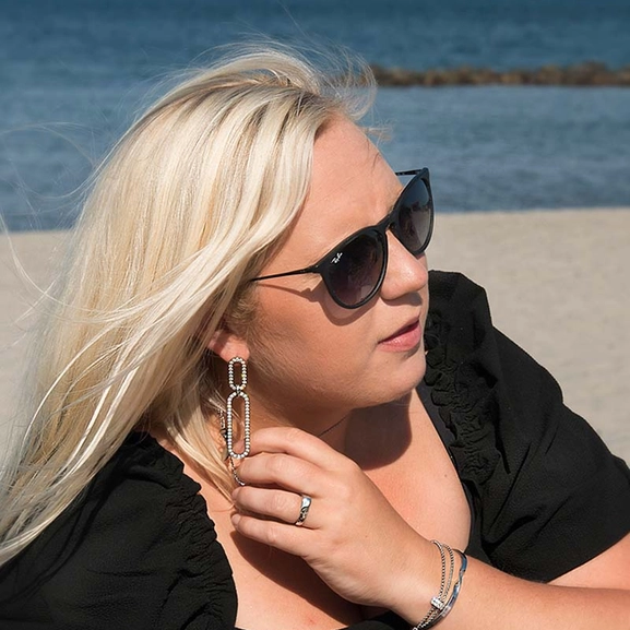 EXCELLENT Långa Örhängen Stål - Astrid & Agnes - Snabb frakt & paketinslagning - Nordicspectra.se