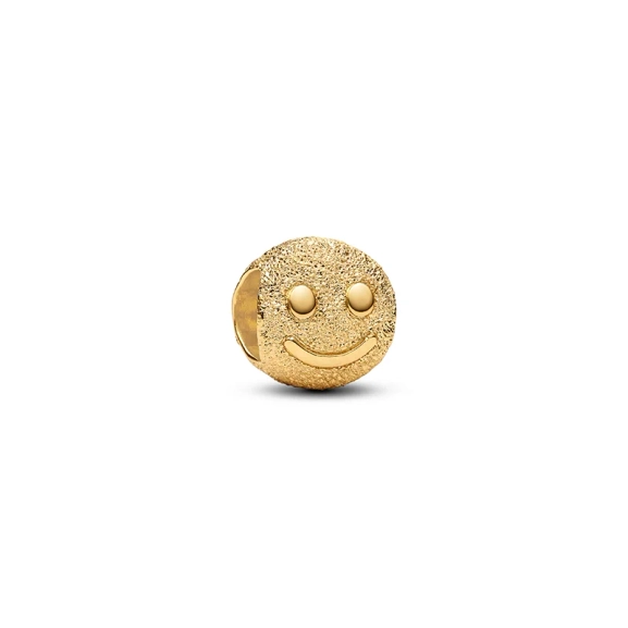 Eleganter Smiley-Charm aus Gold mit diamantähnlichem Finish von Pandora Moments. Bereichern Sie Ihre Schmucksammlung mit diesem Schmuckstück für zusätzlichen Glamour und Eleganz.
