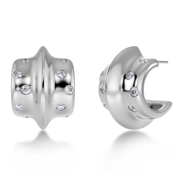 Stora hoops i polerat rostfritt stål med gnistrande cubic zirconia-stenar