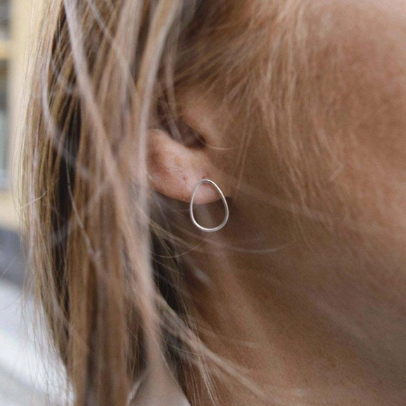 Together Studs - Drakenberg Sjölin Örhängen - Snabb frakt & paketinslagning - Nordicspectra.se