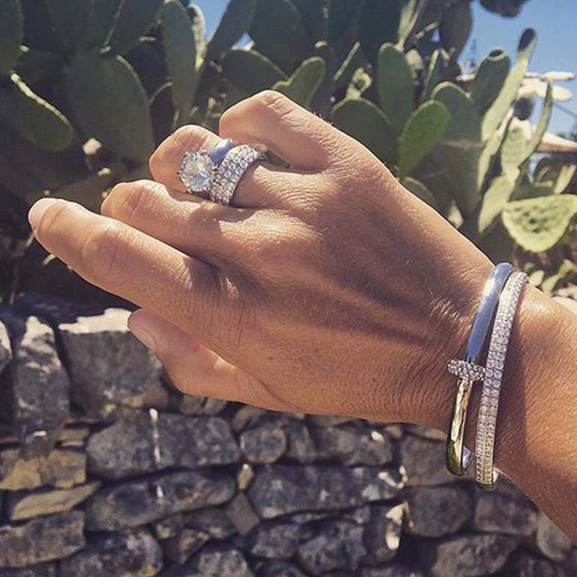 CLARISSA Armring Guld - Astrid & Agnes - Snabb frakt & paketinslagning - Nordicspectra.se