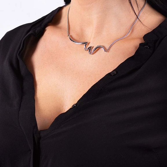 CORNELIA Kort Halsband Stål - Astrid & Agnes - Snabb frakt & paketinslagning - Nordicspectra.se