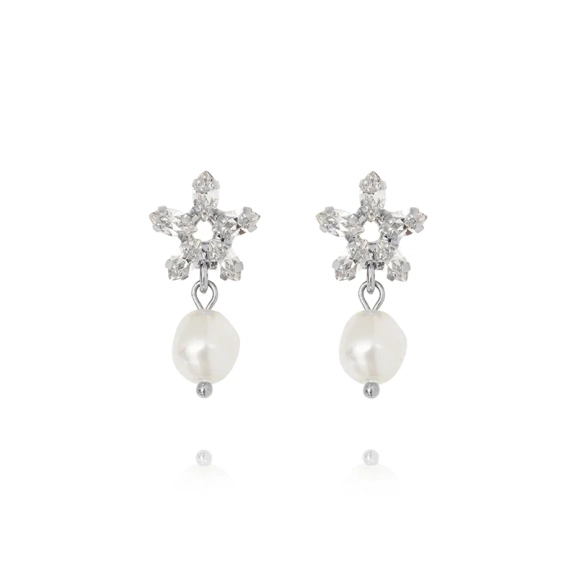 Emmy Earrings Rhodium Pearl / Crystal - Caroline Svedbom - Snabb frakt & paketinslagning - Nordic Spectra