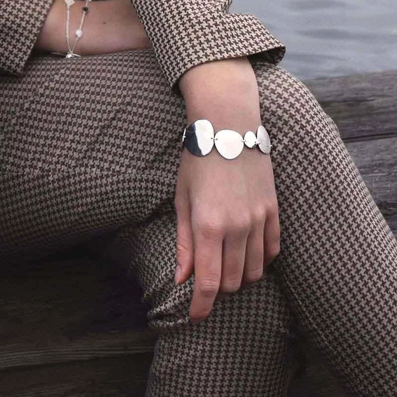 Moon Garden Grande Bracelet - Drakenberg Sjölin Armband - Snabb frakt & paketinslagning - Nordicspectra.se