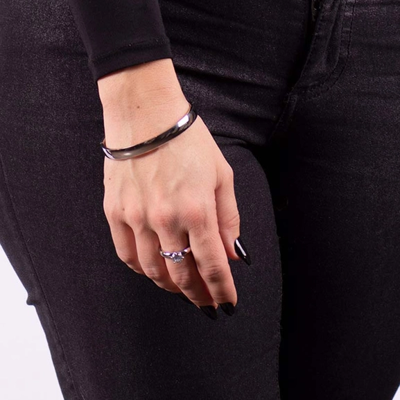 KAJSA Armring Stål - Astrid & Agnes - Snabb frakt & paketinslagning - Nordicspectra.se