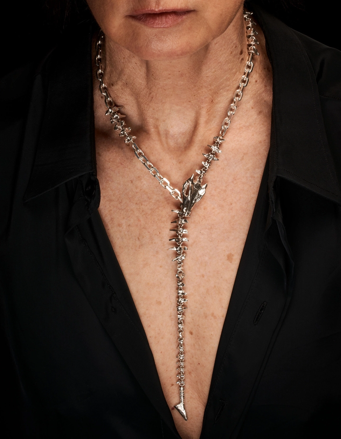 cc-22-neb-00-maria-nilsdotter-dragon-chain-necklace–3 14.26.48
