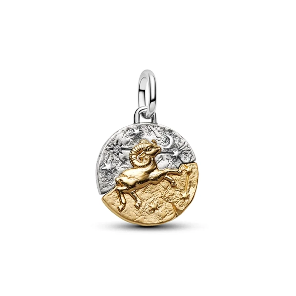 Widder-Medaillon-Charm von Pandora ME aus vergoldetem Silber mit einem erhabenen Widder und dem Widder-Symbol auf der Rückseite.
