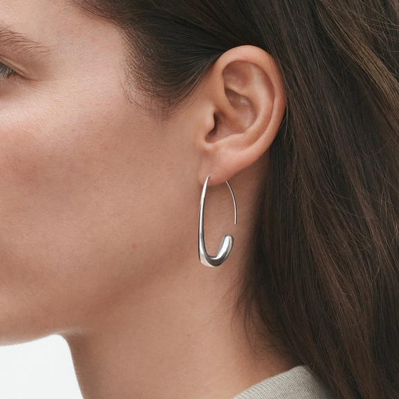 GJ_SS25_ECOM_SHOOT_OFFSPRING_EARRING_10016947_Close-up