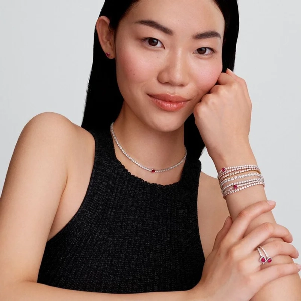 Hjärtformad Halo Chockerhalsband - PANDORA - 1-2 dagar leverans - Gratis paketinslagning