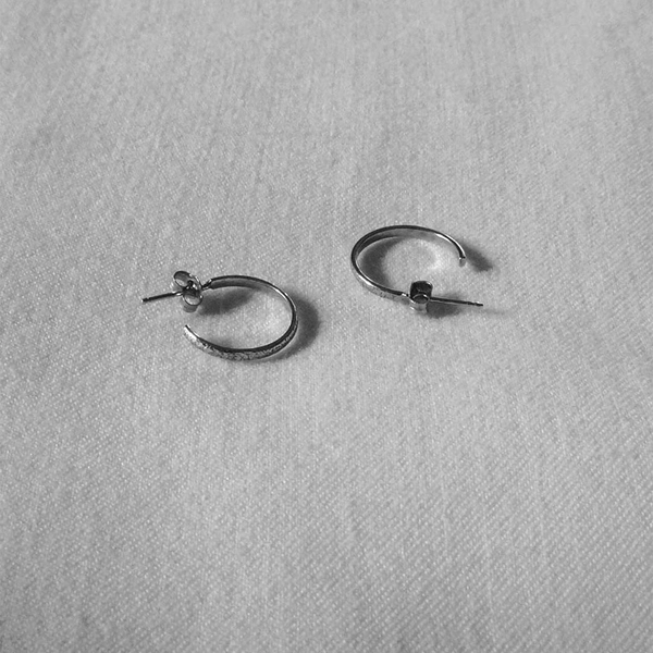 Pearl/Vintage Round Ear - Silver -CU Jewellery - Snabb frakt & paketinslagning - Nordicspectra.se