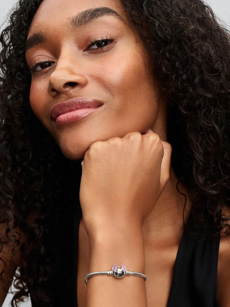 Stitch och hans kamrater i vackert ormkedjearmband från Pandora