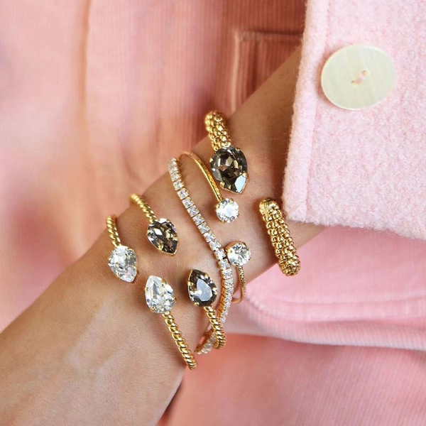 Mini Drop Bracelet Gold Greige - Caroline Svedbom - Snabb frakt & paketinslagning - Nordicspectra.se