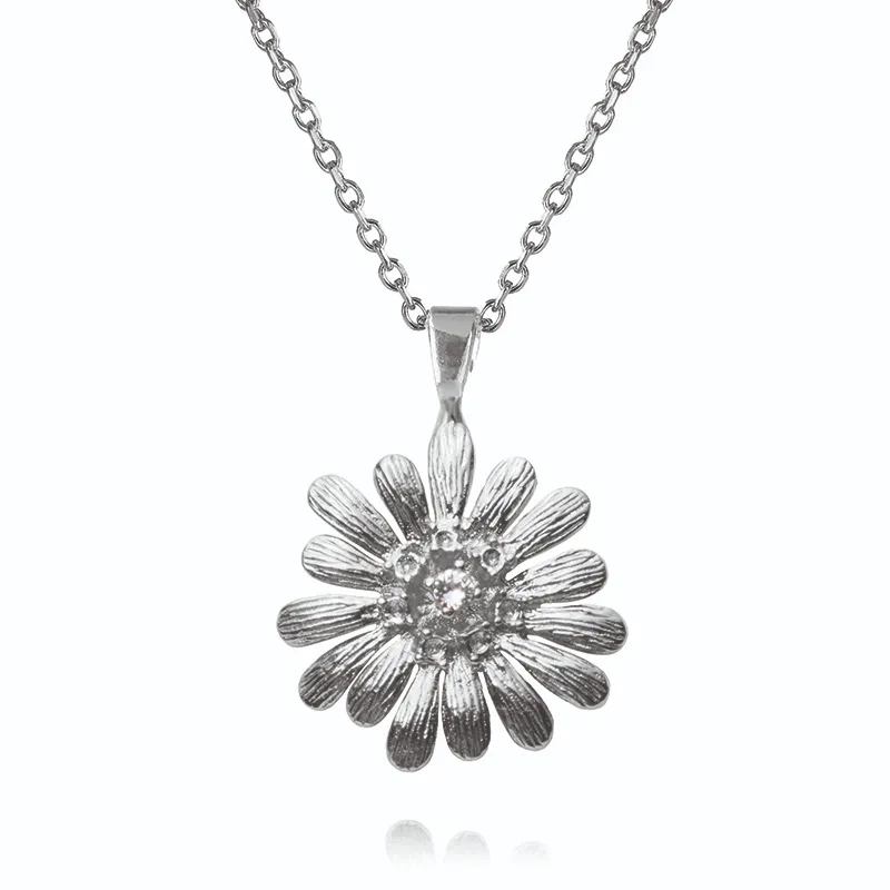 Caroline Svedbom - Daisy Necklace Rhodium Crystal