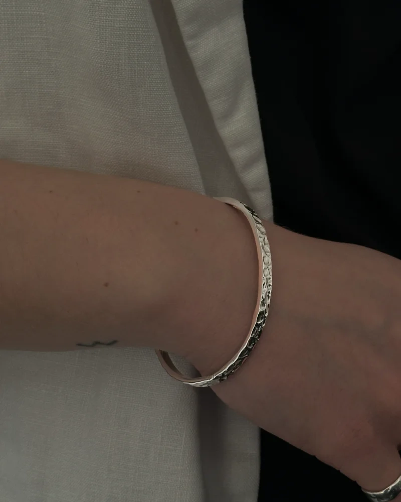 LORI Bangle Stål - Astrid & Agnes - Nordic Spectra