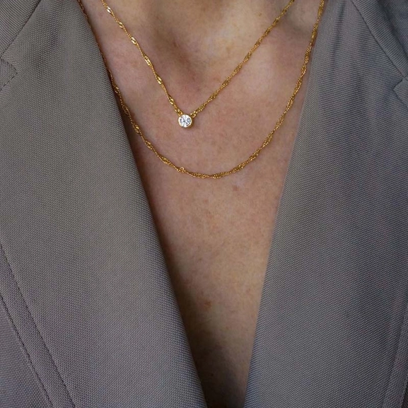 Cubic Single Neck Gold -CU Jewellery - Snabb frakt & paketinslagning - Nordicspectra.se