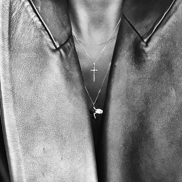 Organic Cross Necklace SIlver - Emma Israelsson - 1-2 dagars leverans &  gratis paketinslagning