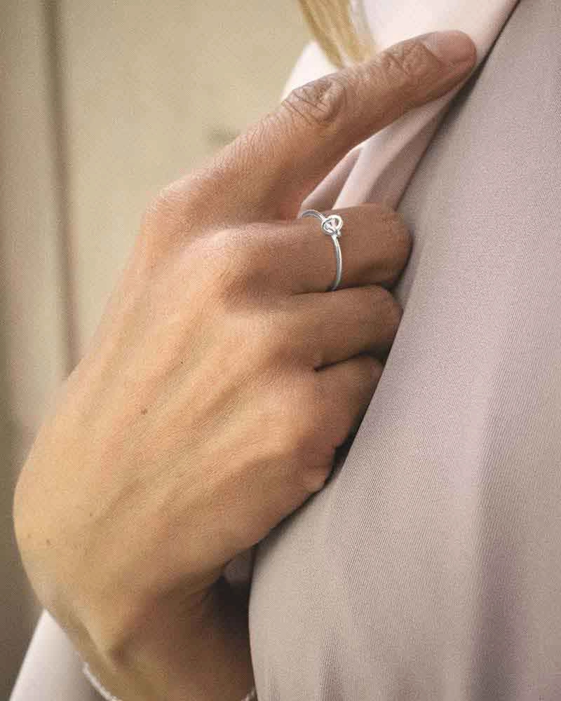 Le Knot Drop Ring Drakenberg Sjölin, Schneller Versand - Nordicspectra.de