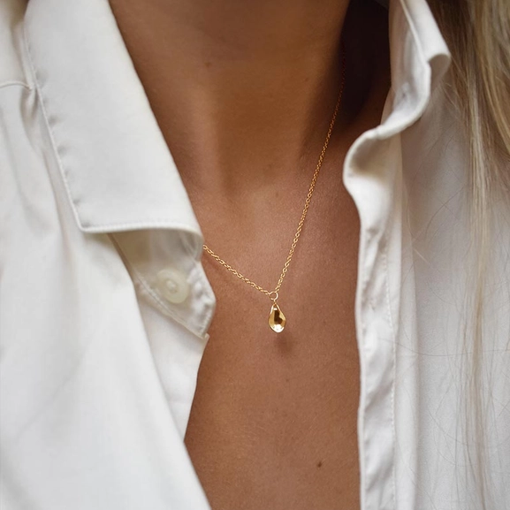 Gaias Grace Drop Necklace Gold Drakenberg Sjölin, Schneller Versand - Nordicspectra.de
