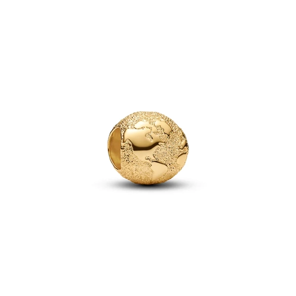Mini Jordglob Berlock Guld från Pandora Moments. Pläterad med 14 karat guld och diamanter. Symboliserar reslust och gemenskap