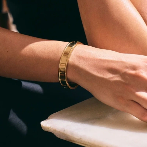Elegant armband i 14K guldpläterat stål från Edblad