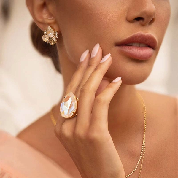 Perfect Drop Ring Gold Ivory Creme Delite - Caroline Svedbom - Snabb frakt & paketinslagning - Nordicspectra.se