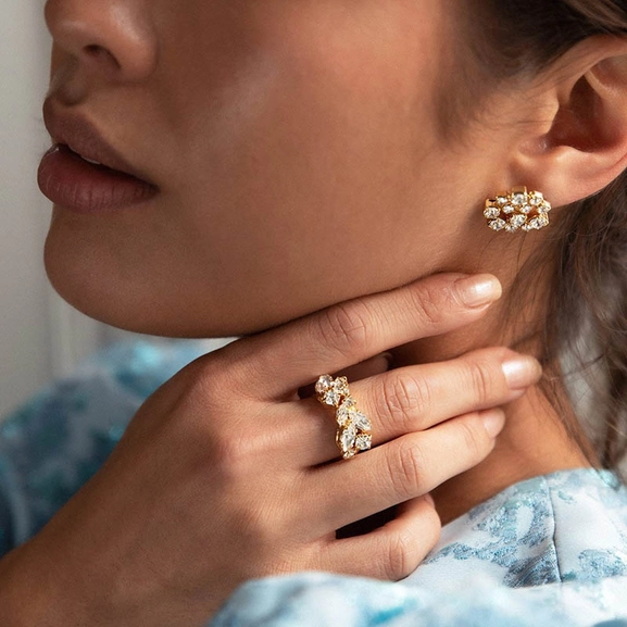 Kassandra Earrings Rhodium Crystal - Caroline Svedbom - Nopea toimitus ja lahjapakkaus - Nordic Spectra