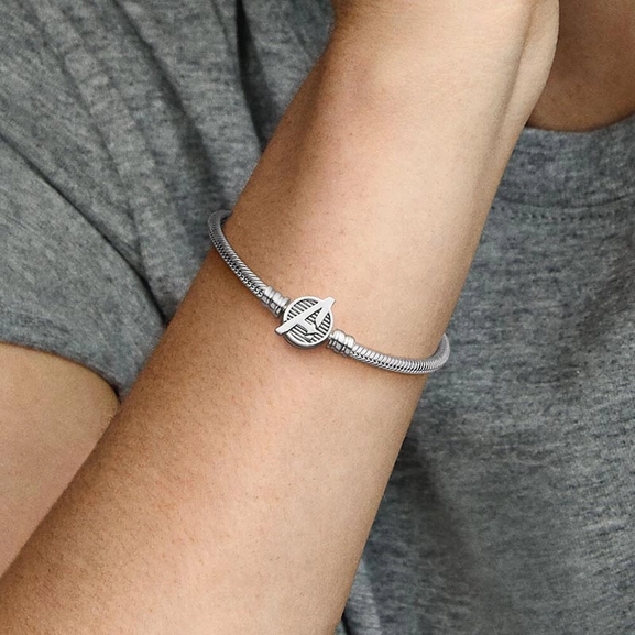 Pandora Moments Marvel The Avengers Logo-Verschluss Schlangen-Gliederarmband von PANDORA, Schneller Versand - Nordicspectra.de