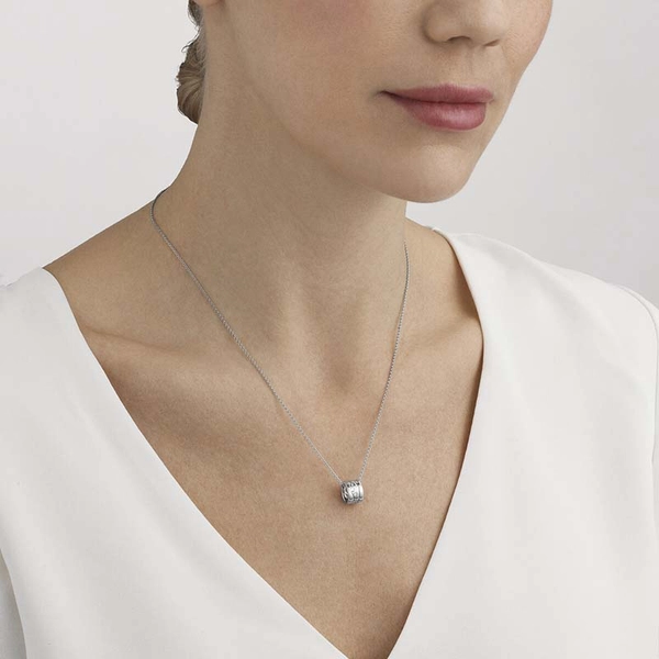 Fusion Halsband Vitguld med 0.05 ct Diamanter - Georg Jensen örhängen - Snabb frakt & paketinslagning - Nordicspectra.se