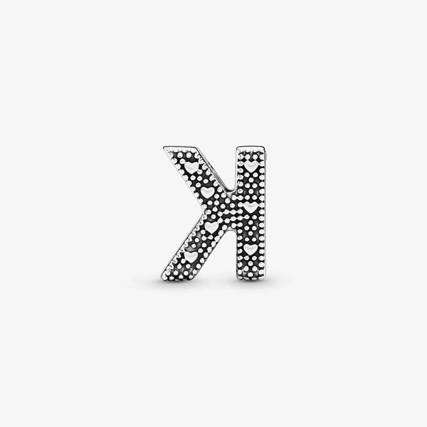 Letter K Alphabet Hela - PANDORA - Suuri valikoima & ilmainen lahjapaketointi - Nordicspectra.fi