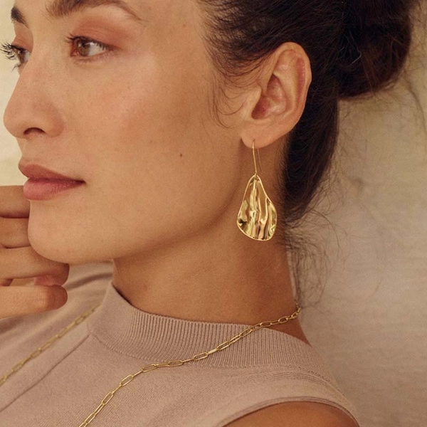 Oyster Earrings Gold - Edblad - Snabb frakt & paketinslagning - Nordicspectra.se