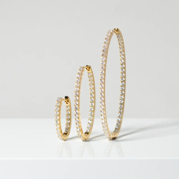 aus 18 Karat vergoldetem Silber.