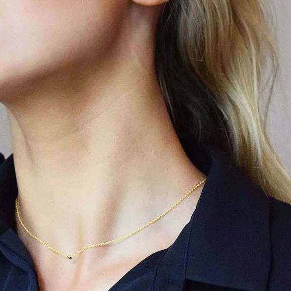 Loving Heart Medium Studs Gold - Drakenberg/Sjölin - Suuri valikoima & ilmainen lahjapaketointi - Nordicspectra.fi