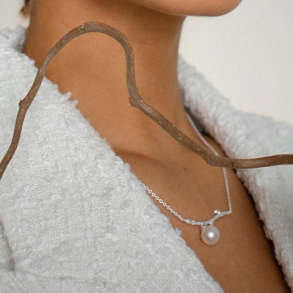 Branch Pearl Necklace - Drakenberg/Sjölin Halsband- Snabb leverans & paketinslagning - Nordic Spectra