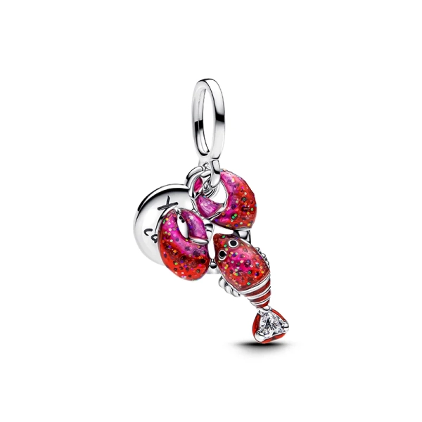 Hummer-Anhänger aus Sterlingsilber mit herzförmigem Zirkonia und roter Emaille. Eingraviert mit „You're a Catch“. Perfektes Geschenk zum Valentinstag.