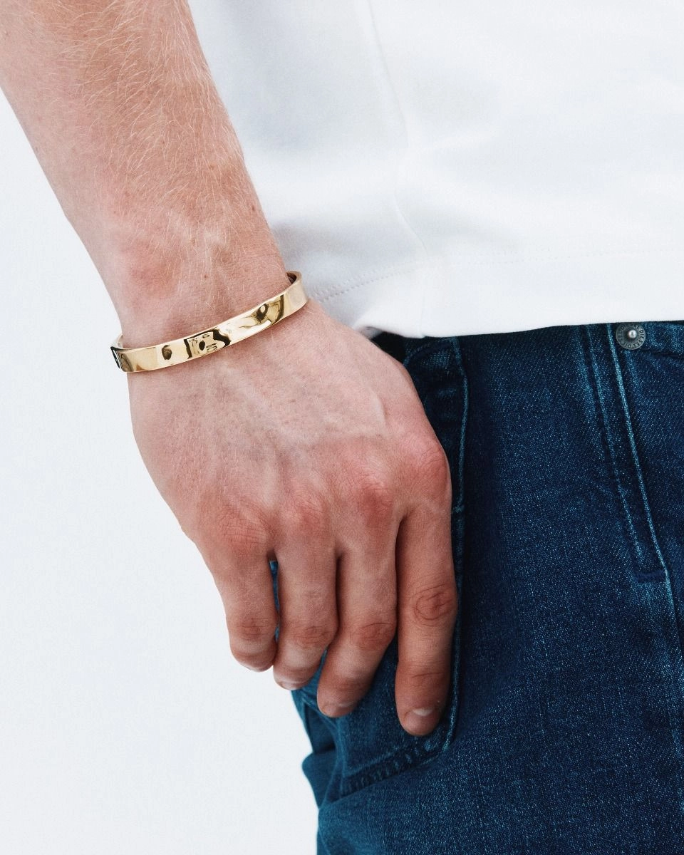 elegant och modernt smycke för vardag och fest.