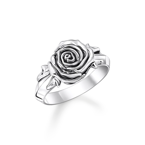 Midnight Rose-ringen i återvunnet mörkt silver med tredimensionella rosor