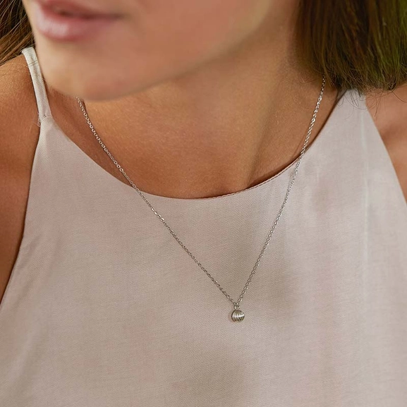 Roselle Necklace Steel - Edblad - Snabb frakt & paketinslagning - Nordicspectra.se