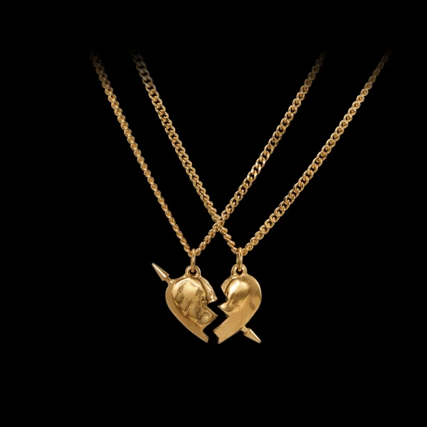 ks-02-nec-00-maria-nilsdotter-you-&-me-necklace-gold-1