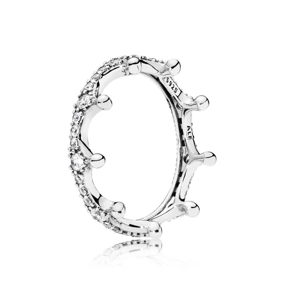 Glittrande Silverkrona Ring - PANDORA - Snabb frakt & paketinslagning - Nordicspectra.se