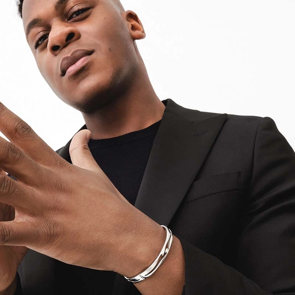 Fusion Öppen Armring 18K Vitguld - Georg Jensen örhängen - Snabb frakt & paketinslagning - Nordicspectra.se